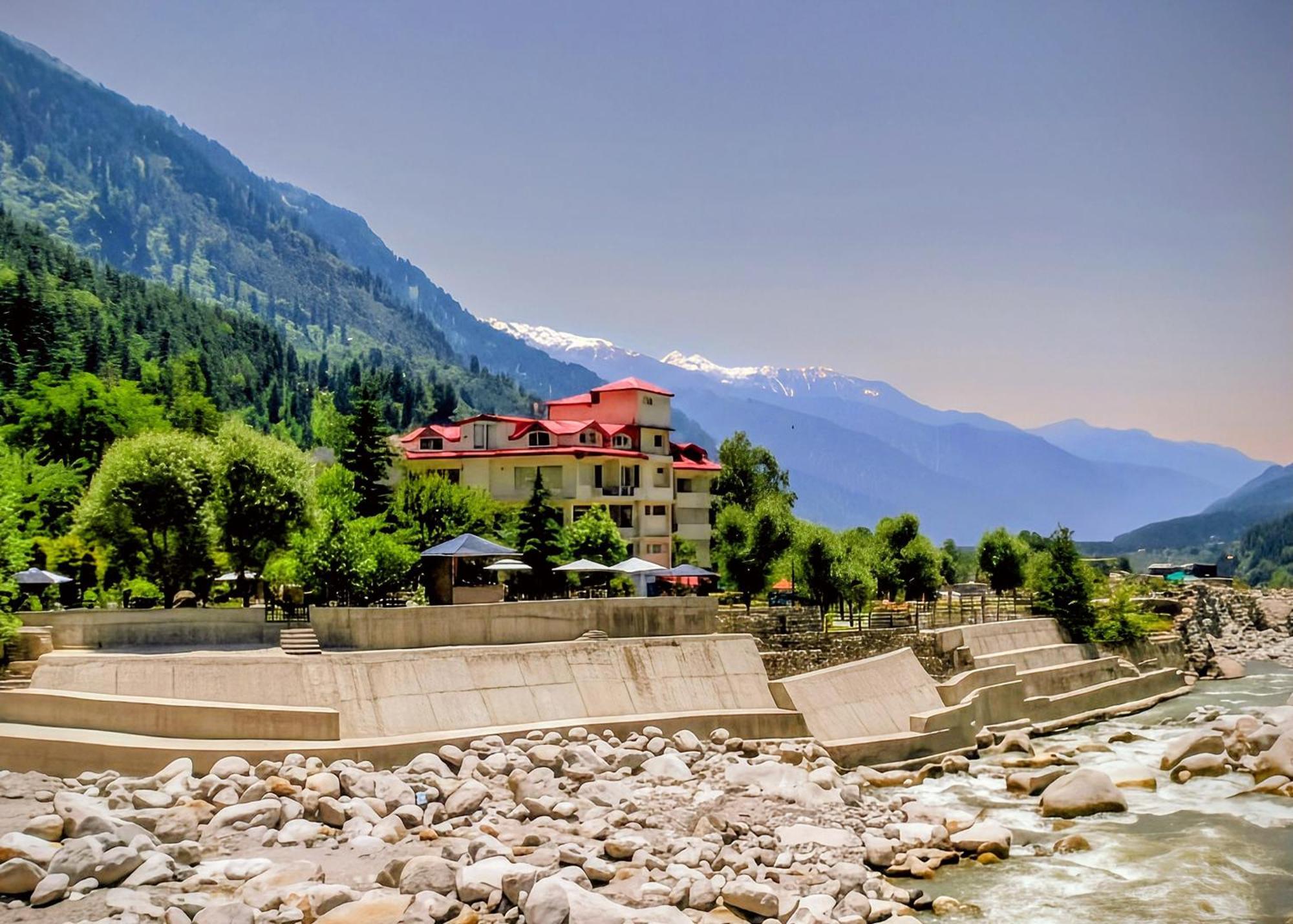 The Allure Grand Resort -A Majestic Riverside Retreat — Photos 3