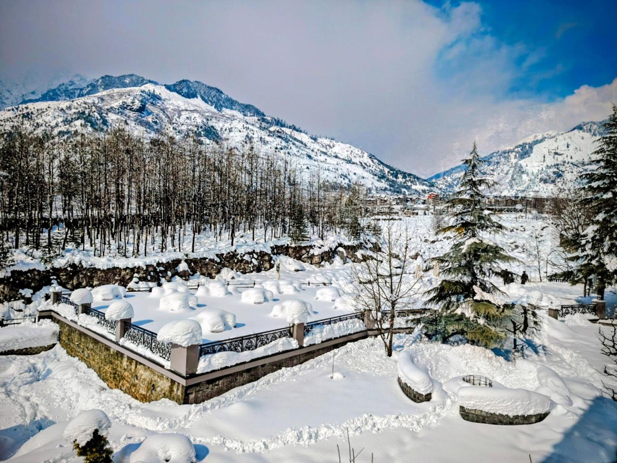 The Allure Grand Resort -A Majestic Riverside Retreat — Photos 2